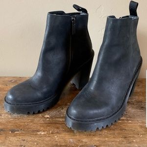 Dr. Marten Magdalena Boots (discontinued version)